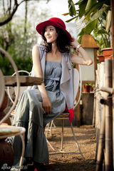 组图：王丽坤初夏盛装变身轻熟女