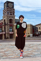 组图：时尚设计师夕又米街拍似潇洒美少年