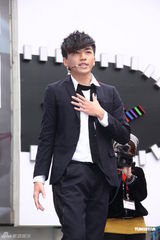 组图：师兄林宥嘉香港“打人” SIGMA组合称是误会