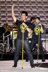 组图：任贤齐跳小薇版nobody 自夸舞技堪比杰克逊