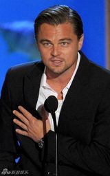 幻灯：桑德拉-布洛克获电视众选择奖年度娱乐大奖