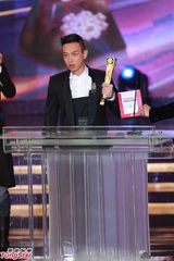 组图：梁烈唯获得飞跃进步男艺人奖