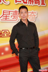 组图：TVB高层设宴 杨怡徐子珊靓丽出席