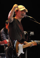 高清组图：崔健个唱演绎经典 用摇滚点燃歌迷激情