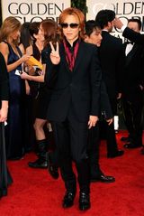 组图：X-Japan队长低调亮相金球奖红毯