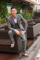 组图：张家辉难忘操练艰辛 与彭于晏亲吻尴尬