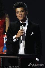 组图：第32届全英奖 布鲁诺-玛斯获最佳国际男歌手