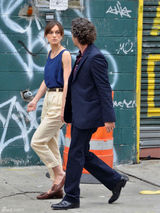 组图：凯拉-奈特利为新片拍摄浪漫吻戏