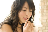高清图：日本气质美女松田里菜写真秀白皙肌肤
