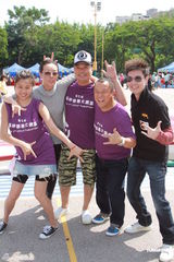 组图：曾志伟率众星做慈善 恭喜无线与四大唱片破冰