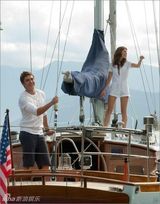 幻灯：扎克-埃夫隆新片《圣克劳德》海报剧照曝光