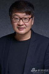 组图：章子怡张东健多伦多拍写真展魅力