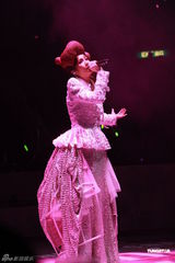 高清图：郑伊健个唱感谢蒙嘉慧 四度返场唱到哭