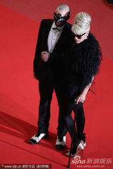 幻灯图集：《日照重庆》戛纳首映 王小帅获最高礼遇