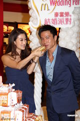 组图：谢婷婷安志杰秀恩爱 亲吻预祝白色情人节