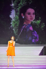 组图：甘婷婷戚薇等亮相安徽春晚特别板块献唱