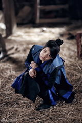 高清图：秀智《九家》片场搞怪照调皮萌翻天