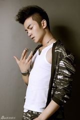 组图：陈晓【演员】英气黑白写真雅痞十足