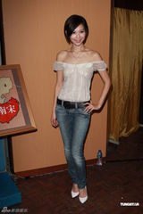 组图：黎耀祥为新剧造势 自曝配合太太再造人