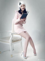 高清：甘薇恬静写真尽显清丽 白色精灵动人心弦