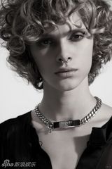 组图：乌克兰妖孽男模斯蒂夫写真雌雄同体