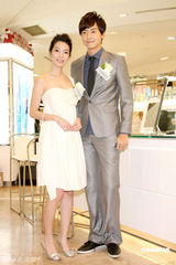 高清组图：郑元畅代言护肤品 自曝喜欢白皙女孩