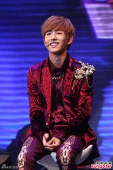 组图：BoyFriend睽违一年台湾粉丝会展现男人味