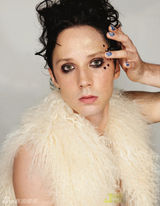 组图：瑞奇-马丁入选娱乐周刊年度百人 神态轻松