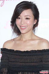 组图：张静初任贤齐等优雅亮相品牌活动