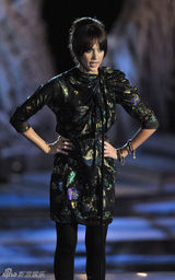 高清组图：福克斯阿尔芭德普大闹2009科幻颁奖礼 