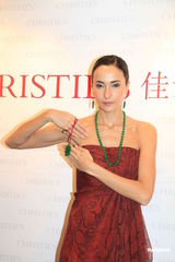 组图：Lisa出席时尚活动 期待圣诞与吴彦祖相聚 