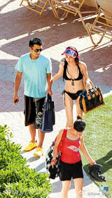 组图：张柏芝三点式与谢霆锋暧昧度假